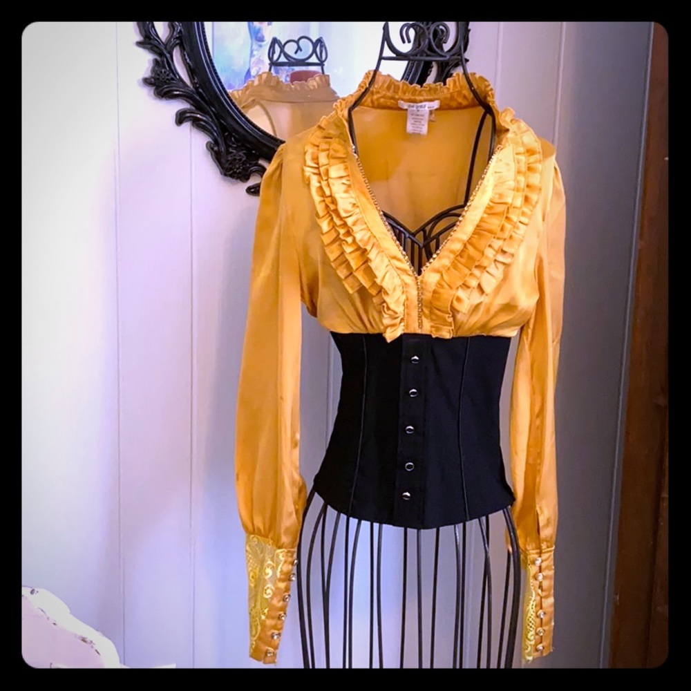 UNIQUE Costume blouse 👚